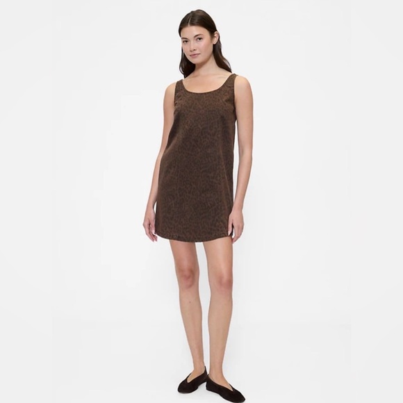 GAP Dresses & Skirts - GAP Denim Scoopneck Mini Dress in Leopard Size Large